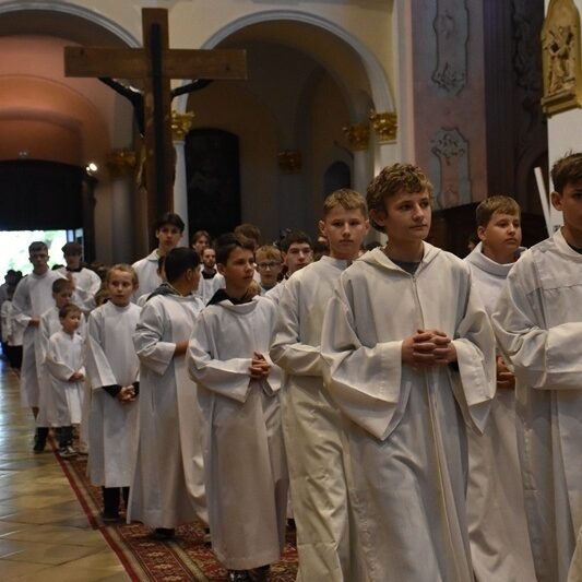 Miništranti – pútnici nádeje