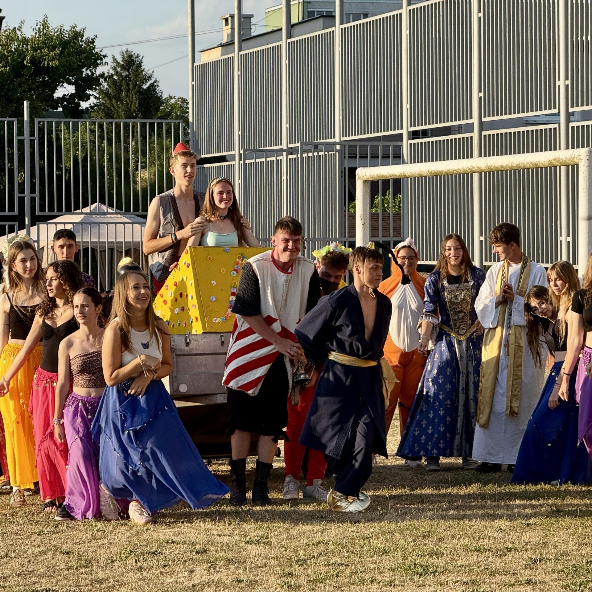 Aj cez prázdniny prinášame mladým radosť